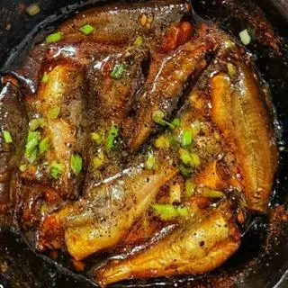 Cơm cá chốt kho tiêu  - 43.000 ₫ tại Cơm Văn Phòng Thanh Tú - Nguyễn Văn Khối