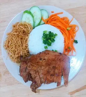 Cơm tấm sườn bì - 48.000 ₫ tại Bún Thịt Nướng - Cơm Tấm Cô Tín - Hoa Sữa