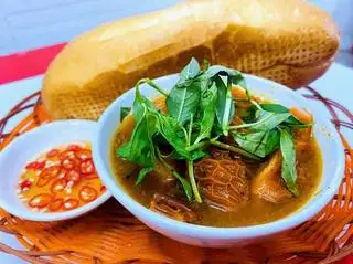Bánh mì phá lấu phần lớn - 65.000 ₫ tại Phá Lấu Bò 160