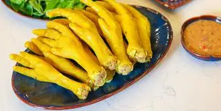 Hình ảnh Chân Gà muối Xương