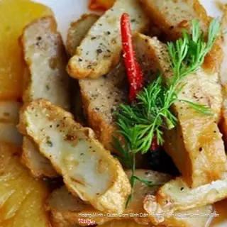 Hình ảnh Cơm chả cá kho cà chua