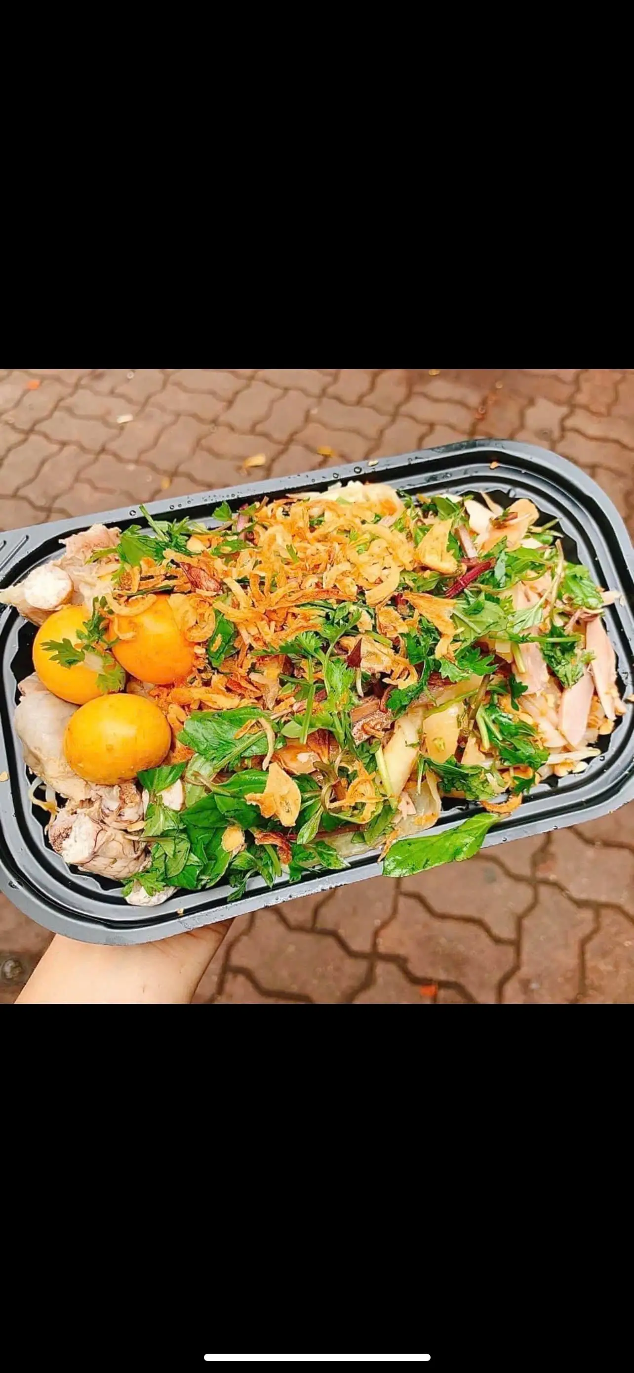 Hình ảnh Phở trộn gà + trứng non