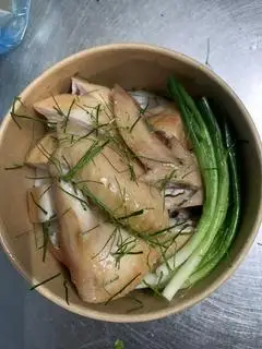 Hình ảnh bún góc lườn cánh gà mái ghẹ 