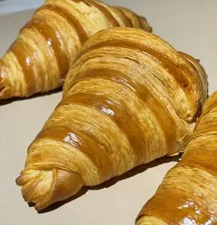 Croissant - 84.000 ₫ tại Sugar - Bakery & Coffee - Mạc Thị Bưởi