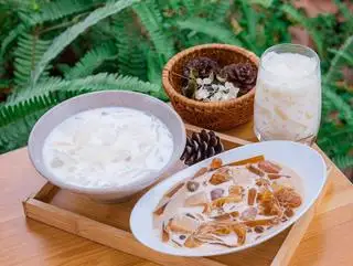 Chè dừa dầm - 39.000 ₫ tại Bún Cá Rô Thái Bình - Điện Biên Phủ