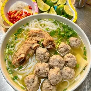 Hình ảnh Nui Sườn + trứng cút+ thịt bằm