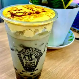 Trà sữa bóng đêm kem trứng nướng (M) - 40.000 ₫ tại Trà Sữa Tiger Sugar - Đường Nâu Sữa - Xóm Chiếu