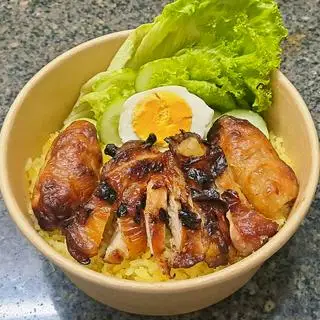 Cơm chiên gà nướng - 45.000 ₫ tại Xôi, Cơm & Mì Trộn - Bếp Chế Lan - Bạch Đằng