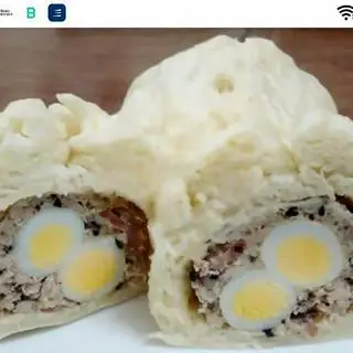Bánh bao 2 trứng cút - hấp nóng - 28.000 ₫ tại Bánh Mì Hà Nội Chính Hiệu - Trương Quốc Dung