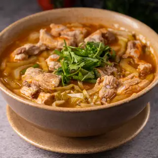 Canh Cải Chua Sườn (Tô Nhỏ) - 145.800 ₫ tại Hoàng Yến Vietnamese Cuisine - Hai Bà Trưng