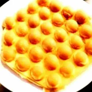 Hình ảnh Bánh trứng bi gà non mix đào