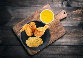 5 Miếng Gà Rán Sốt Mù Tạt Chua Ngọt + Củ Cải - 207.900 ₫ tại Gà Rán Oppa Chicken - Nguyễn Văn Giai