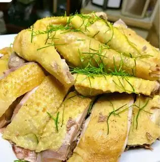 Hình ảnh Gà chặt 1 con