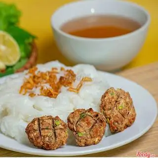 Hình ảnh Bánh cuốn mượt chả viên