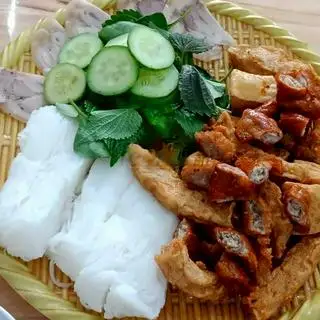 Hình ảnh Bún đậu - thịt - chả - dồi - lòng - nem chua rán
