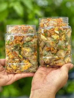Hình ảnh hủ cuốn bơ trộn tóp mỡ bò vụn