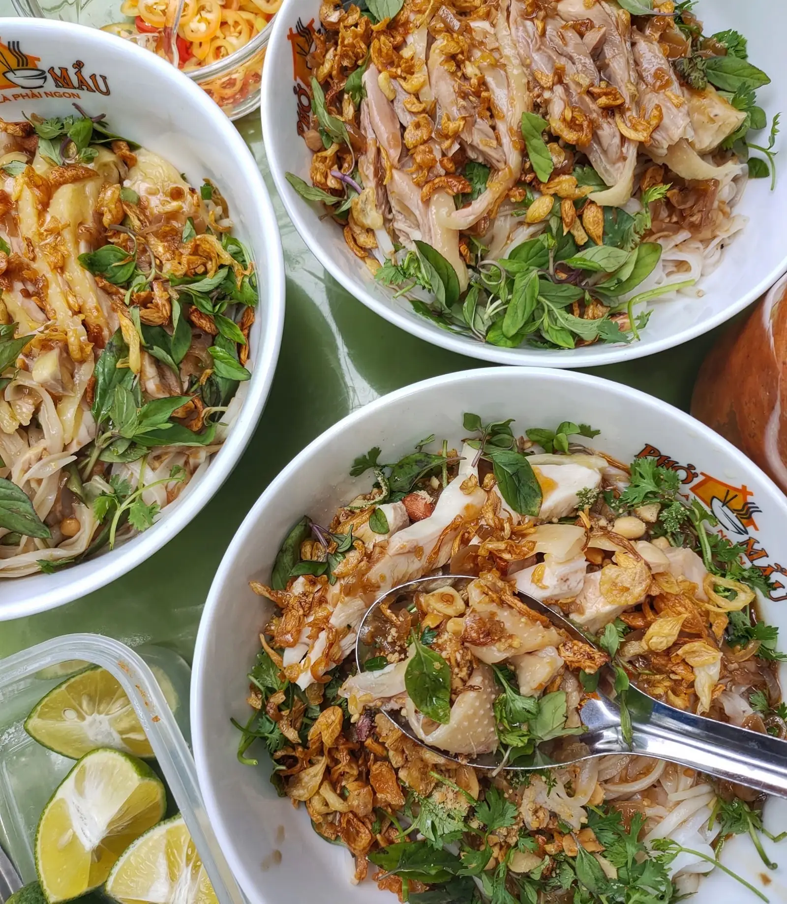 Bún Trộn Cánh Gà - 90.000 ₫ tại Phở Gà Linh Trang Anh - Đường Số 79