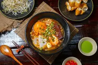 Bánh canh chả cua 1 cái - thập cẩm - 65.000 ₫ tại Bánh Canh Cua Truyền Thống - Tân Kỳ Tân Quý