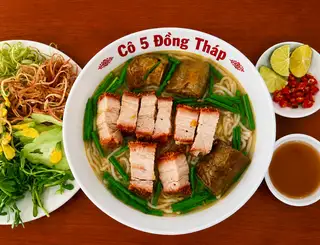 Bún mắm - Tô Heo Quay - 80.000 ₫ tại Bún Mắm Cô 5 Đồng Tháp - Dương Bá Trạc