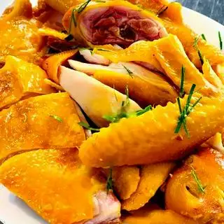 Hình ảnh Gà ủ muối nguyên con