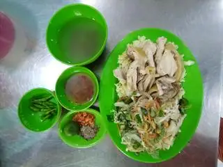 Cơm gà - 55.000 ₫ tại Gà Ta Xứ Quảng - Cơm, Cháo & Gỏi Gà - Quốc Lộ 50