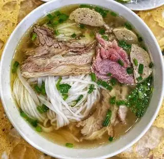 Phở Bò - 65.000 ₫ tại Quán Bún Bò & Phở Cô Sáu - Nguyễn Trãi