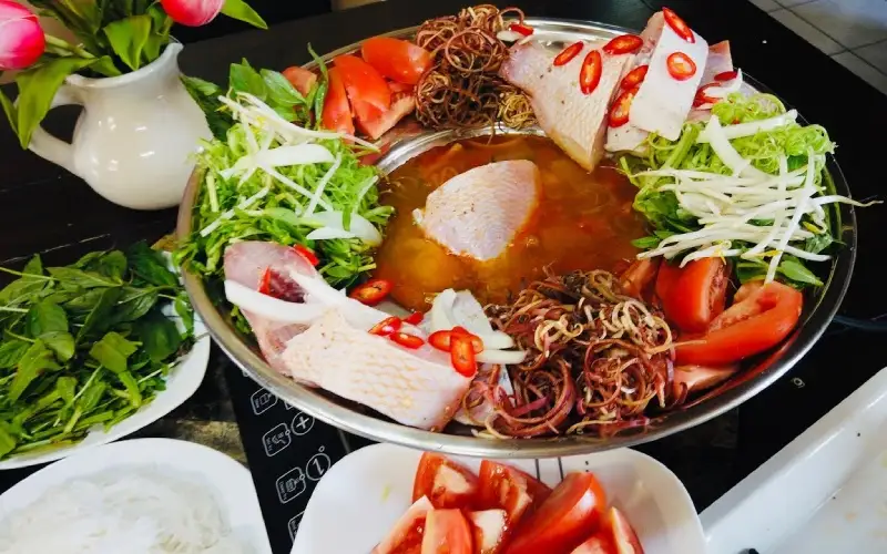 Lẩu Thái cá diêu hồng - 170.000 ₫ tại Quán Việt Thái - Bún Bò Cay Bạc Liêu & Lẩu Vịt Nấu Chao - Điện Biên Phủ