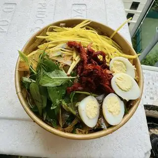 Hình ảnh Bánh tráng trộn truyền thống