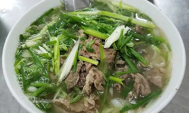Hình ảnh Phở tái lăn