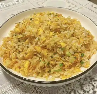 Cơm chiên trứng (蛋炒饭) - 136.000 ₫ tại Phoenix Saigon - Nguyễn Huệ