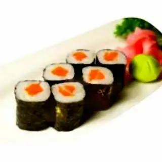 Hình ảnh Sushi Cơm Cuộn Cá Hồi Trong