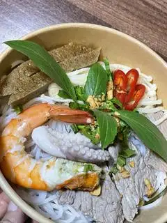 Combo 1 Bún Thái Hải Sản + 100g chả cá chiên sẵn - 85.000 ₫ tại Quán Bún Thái Mì Trộn Gia Bảo - Lê Văn Lương