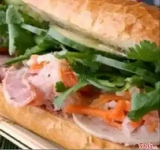 Bánh mì thập cẩm - 28.000 ₫ tại Bánh Mì Hà Nội - Tạ Quang Bửu