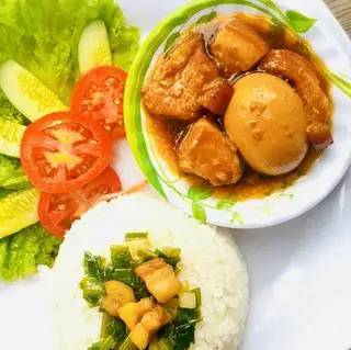 Cơm Tấm thịt kho trứng  - 57.000 ₫ tại Cơm Tấm Sao Mai