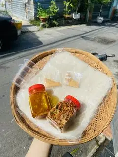 Hình ảnh Combo bánh tráng muối béo - muối ruốc hành phi