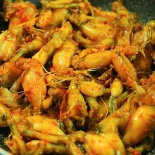 Ếch xào xả ớt  - 45.000 ₫ tại Cơm Hạnh Food - Cơm Trưa Văn Phòng & Cơm Tấm Đêm - Chiến Lược