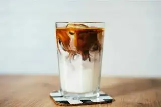CÀ PHÊ SỮA TƯƠI NGON CHẤT - 23.000 ₫ tại Mẹ Táo - Cà Phê, Sinh Tố & Chả Cá - Phan Văn Trị