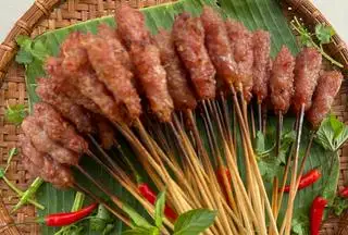 Thịt Nướng Xiên Que (nên thử) 10+1 = 10 - 29.000 ₫ tại Món Ngon Đường Phố - Bánh Mì & Bún Thịt Nướng - Võ Thành Trang