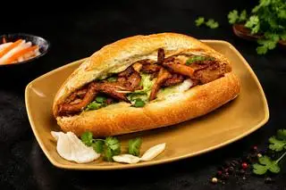 Hình ảnh Bánh mì Pate Nấm Rim