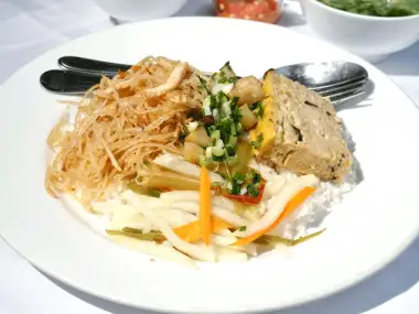 Hình ảnh cơm bì chả