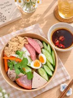 Hình ảnh Bánh mì trộn thập cẩm