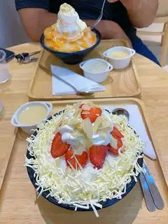 Bingsu phô mai dâu - 120.000 ₫ tại Haneul Bingsu - Tân Sơn Nhì