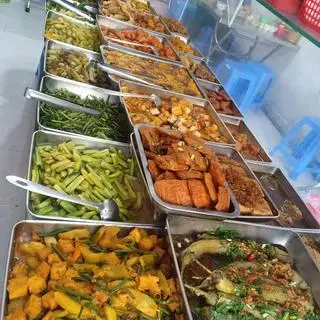 Cơm rau thập cẩm - đậu hũ chiên sả - 22.000 ₫ tại Cơm Chay Phước Đức
