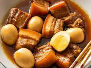 Thịt kho trứng + đồ xào + canh  - 42.000 ₫ tại Cơm Bình Dân 175 - Võ Văn Tần