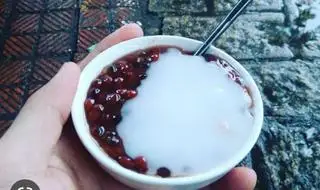 Chè Đậu đỏ - 30.000 ₫ tại Chè Cô Như - Nguyễn Văn khối