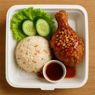 Hình ảnh Cơm Gà Mắm Tỏi (đùi tỏi)