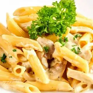 Hình ảnh Nui sốt kem gà 