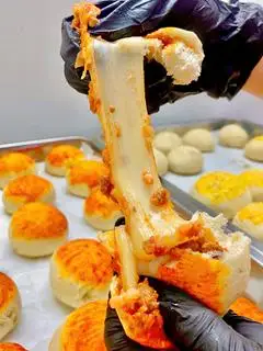 Hình ảnh pizza bomb vị bò 