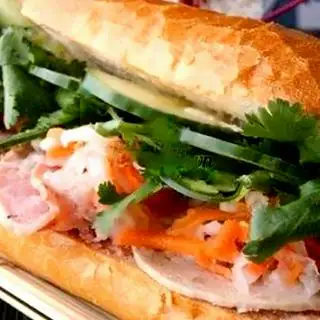 Bánh mì đặc biệt - 35.000 ₫ tại Bánh Mì Hà Nội - Đồng Đen