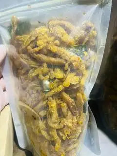 Hình ảnh Khô gà lá chanh chay
